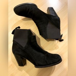 Zara Woman Cruise Collection Black Suede short ankle boots size 9 woman’s